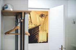 Les Précieuses Suites & Spa I