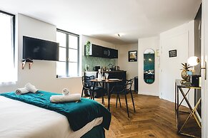 Les Précieuses Suites & Spa I