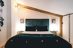 Les Précieuses Suites & Spa I