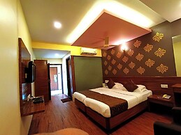 Rajhans Hotel