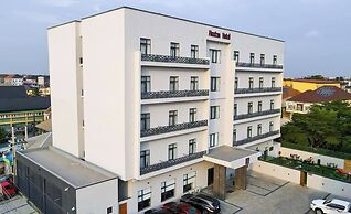 Huxton Hotel