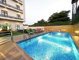 Huxton Hotel