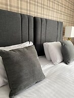 The Oaks Hotel