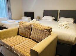 The Oaks Hotel