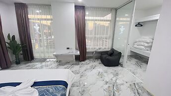 The Ocean Pearl Suites
