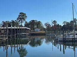 Coles Point Marina
