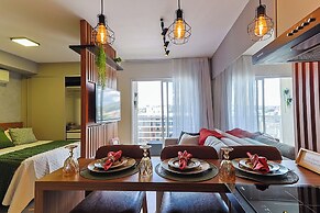 Studio Pet Friendly c Garagem e Varanda no Centro