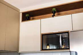 Studio Pet Friendly c Garagem e Varanda no Centro