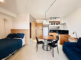 Studio no Centro com Academia Piscina e Varanda