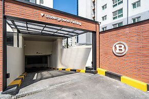 Hotel Brown Dot