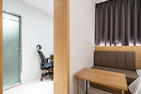 Hotel Brown Dot