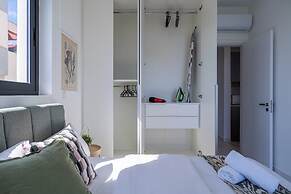 Ivory 1-BR Apt. & Balcony in Aradipou
