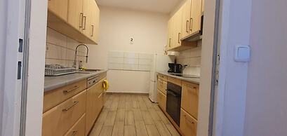 Group Stay 3 Apts Near Enkplatz
