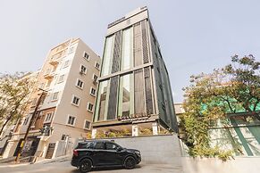CS Luxurio Studios