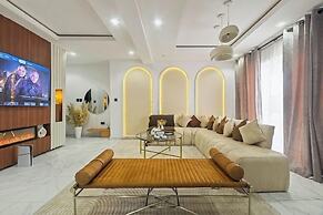 D5 Future Hotel and Apartment
