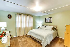 Walk to Shops & Eats: Apt in Downtown Elizabeth