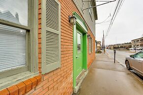 Walk to Shops & Eats: Apt in Downtown Elizabeth