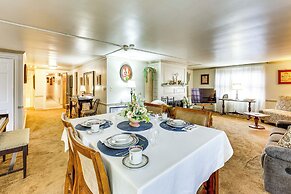 Walk to Shops & Eats: Apt in Downtown Elizabeth