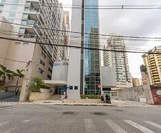 Loft com Piscina Academia e Garagem no Gonzaga