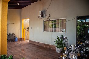 Casa com Piscina e Churrasqueira no Parque Cuiab