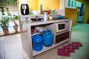 Casa com Piscina e Churrasqueira no Parque Cuiab