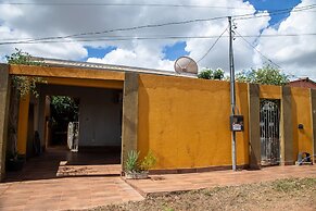 Casa com Piscina e Churrasqueira no Parque Cuiab