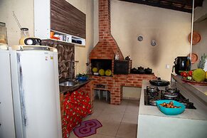 Casa com Piscina e Churrasqueira no Parque Cuiab