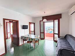 Bright Apartment With Balcony