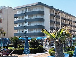 Bright Apartment With Balcony