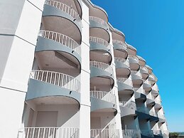 Bright Holiday Home With Balcony