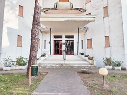 Comfy Apartment With Balcony
