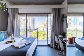 Amazing view with rooftop pool and gym