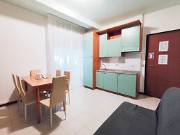 Relaxing Flat With Pool Access