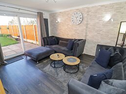 7 Waverton Mews
