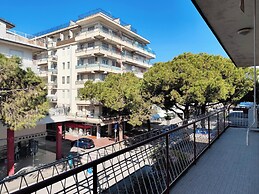 Stylish Apartment Near the Beach