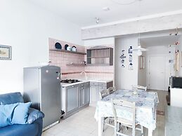 Stylish Apartment Near the Beach