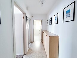 Stylish Apartment Near the Beach
