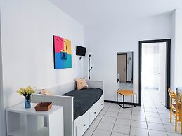 Cozy Flat by the Beach