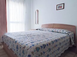 Comfy Flat With Pool and Balcony