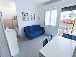 Apartment With Balcony and Pool Access