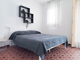 Studio With Balcony and Pool Access