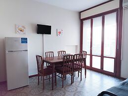 Cozy Flat With Pool Near the Beach