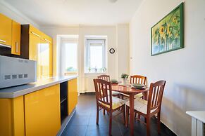 Aurelia Suite – Spacious W/ Ac & Danube View