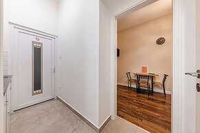 Marble Royal Suite&Studio