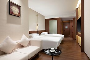 Ramada Encore By Wyndham Shantou Longhu