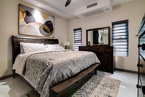Sun-soaked Paradisiac Escape 3BR Private Beach Pool