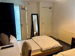 Ensuite Family Room in Dudley