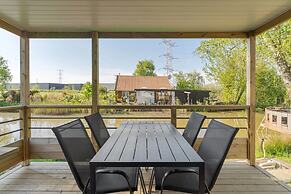 Waterside Holiday Home in Kinrooi