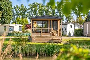 Waterside Holiday Home in Kinrooi