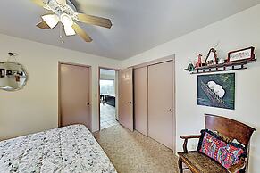 Mtn-view Retreat w/ Hot Tub + Deck in Sebastopol